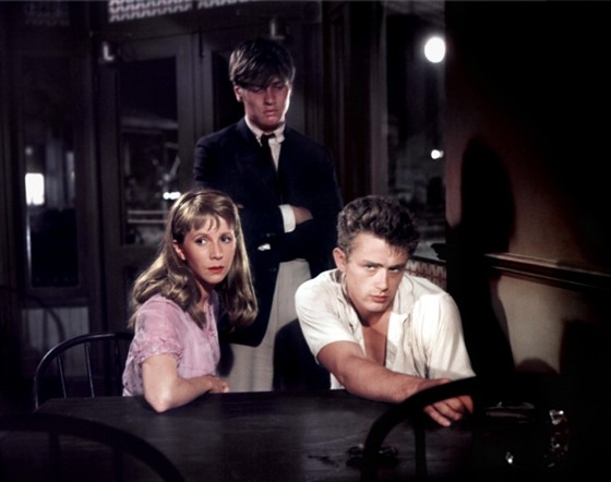 К востоку от рая (East of Eden), кадр из фильма