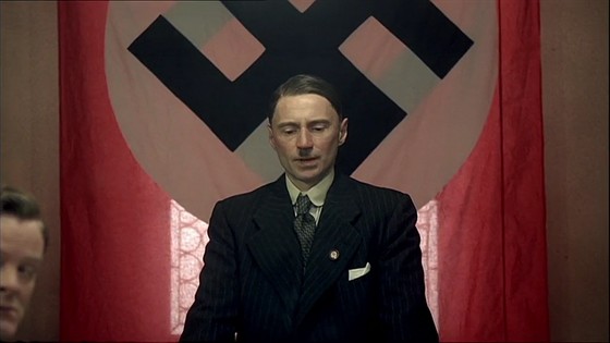 Гитлер: Восход дьявола (Hitler: The Rise of Evil), кадр из фильма