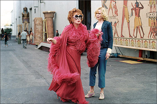 Ширли МакЛейн (Shirley MacLaine)